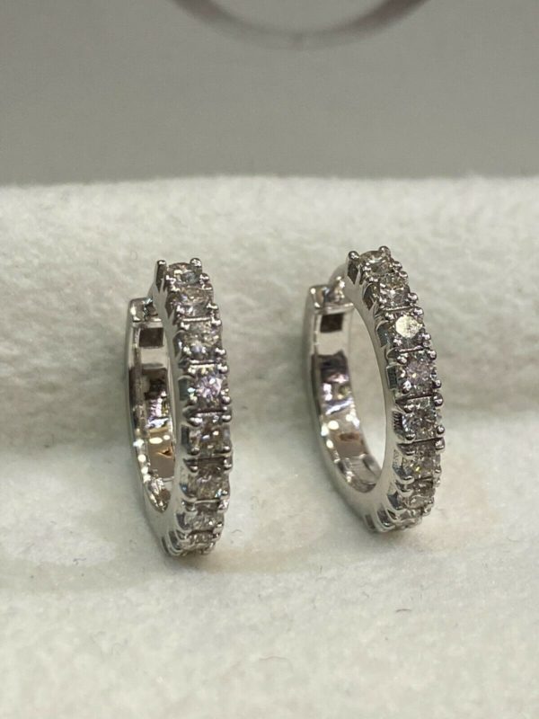 18K White Gold Diamond Hoop Earrings 215